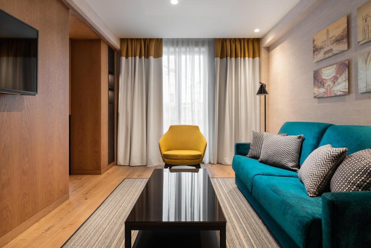 Eurostars Aliados Hotel Porto Luaran gambar Living room