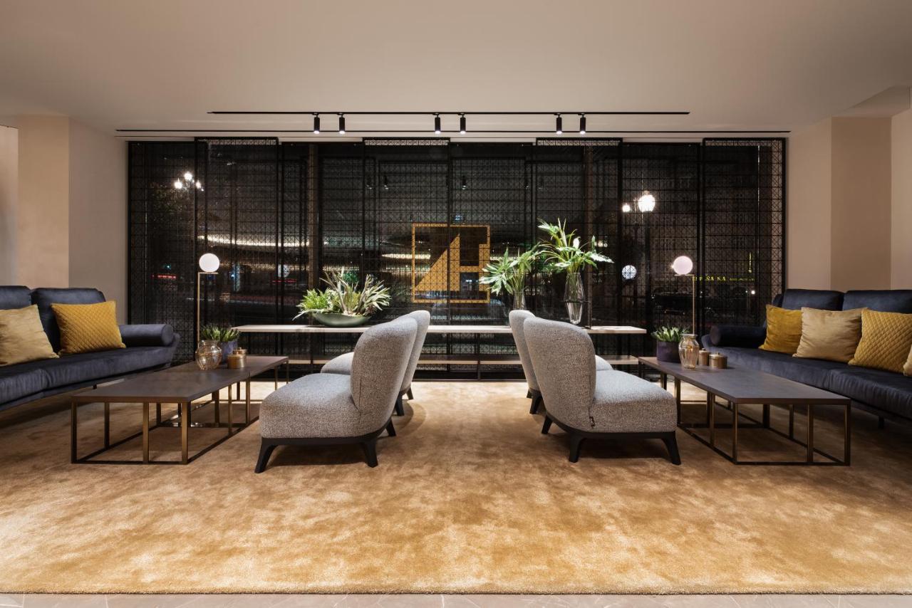 Eurostars Aliados Hotel Porto Luaran gambar The Club at The Landmark, Hong Kong