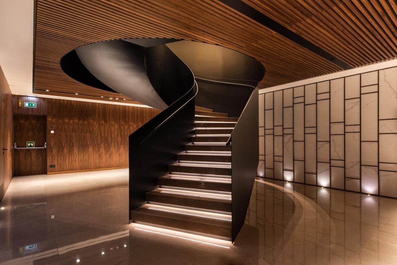 Eurostars Aliados Hotel Porto Luaran gambar The staircase