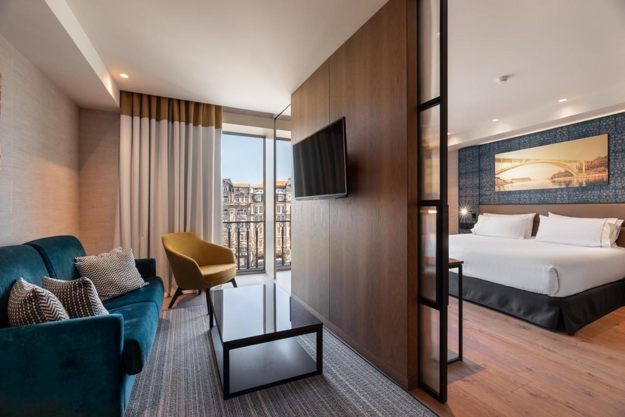 Eurostars Aliados Hotel Porto Luaran gambar A room at the hotel